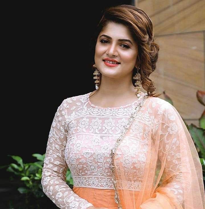 নতুন সম্পর্ক নিয়ে মুখ খুললেন শ্রাবন্তী