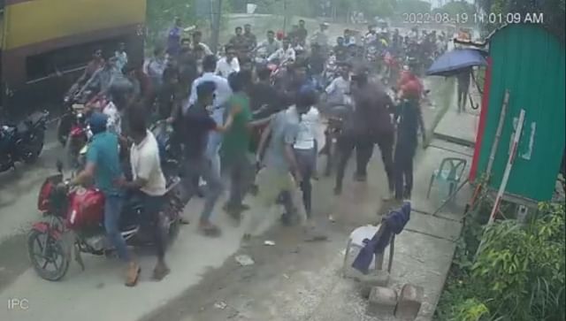 কুষ্টিয়ার কুমারখালীতে টোলের টাকা চাওয়ায় কর্মচারীদের মারধর করেন ছাত্রলীগের নেতা–কর্মীরা