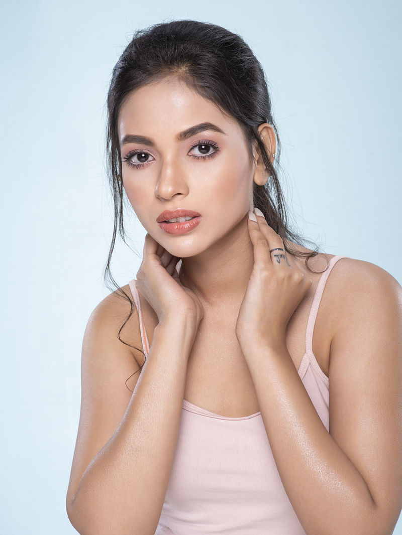 যেভাবে ত্বক হবে সম্পূর্ণ পরিষ্কার