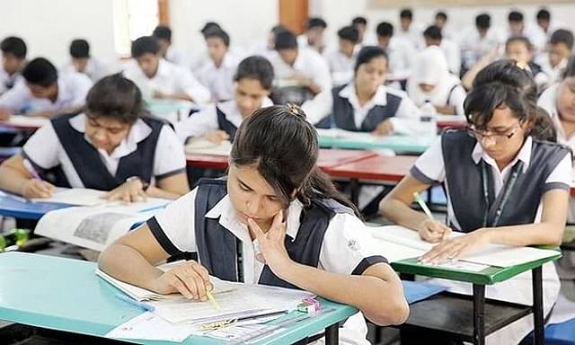 এসএসসি নিয়ে অনিশ্চয়তা নেই, কাল যথাসময়ে পরীক্ষা: ঢাকা বোর্ড চেয়ারম্যান