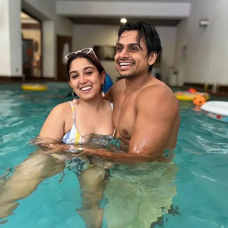 দুই বছর ধরে ফিটনেস ট্রেনার নূপুর শিখরের সঙ্গে প্রেম করছেন ইরা