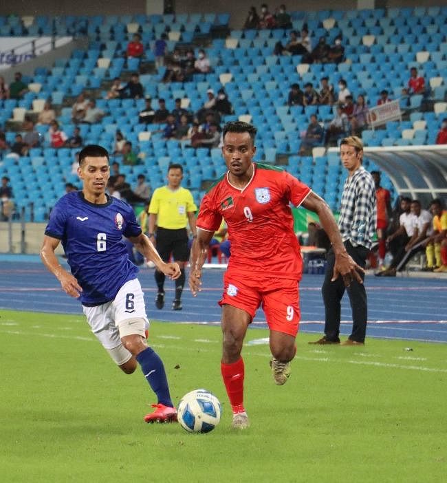 পুরো ম্যাচে অসাধারণ খেলেছেন মতিন মিয়া