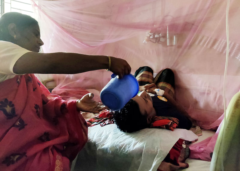 আক্রান্ত ব্যক্তিদের মধ্যে অধিকাংশ
রোগী পাবনার নির্মাণাধীন রূপপুর পারমাণবিক বিদ্যুৎ প্রকল্পের শ্রমিক
