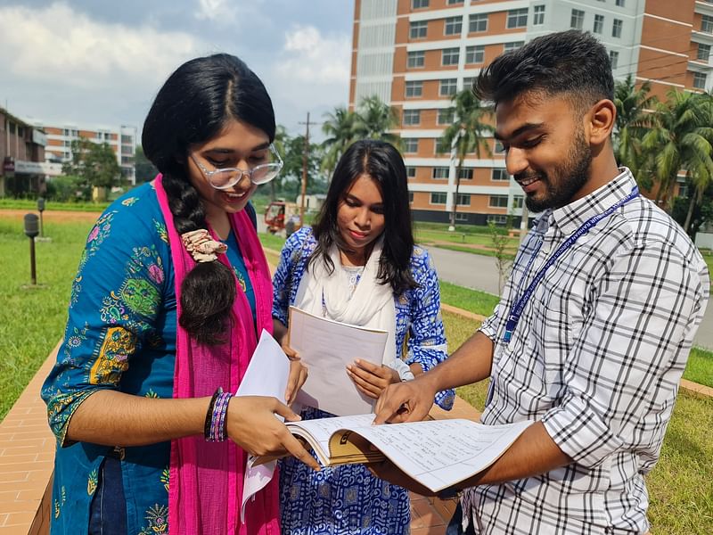 পরিচ্ছন্ন এই ক্যাম্পাস শিক্ষার্থীদের ভিষণ প্রিয়