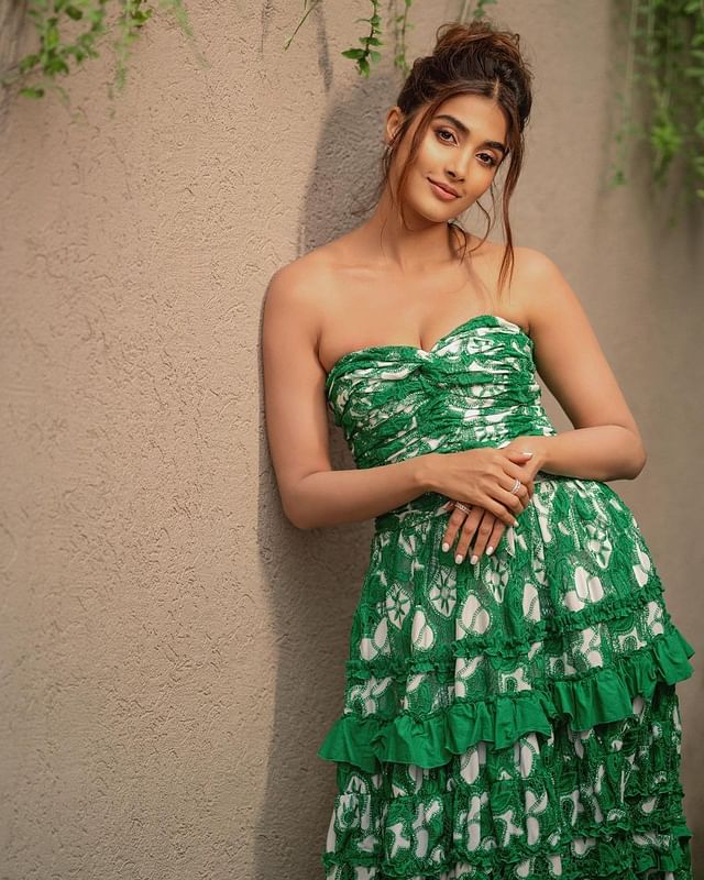 সালমান খানের সঙ্গে ‘কিসি কা ভাই কিসি কা জান’ ছবিতে অভিনয় করেছেন পূজা হেগড়ে