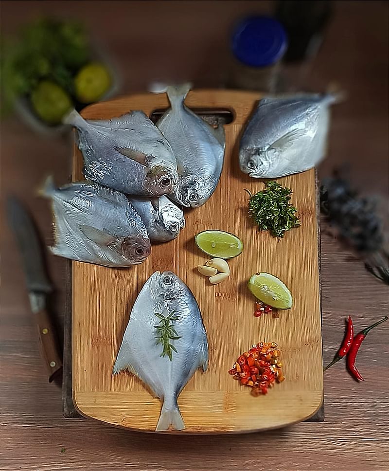 মচমচে ওরিয়েন্টাল পমফ্রেট