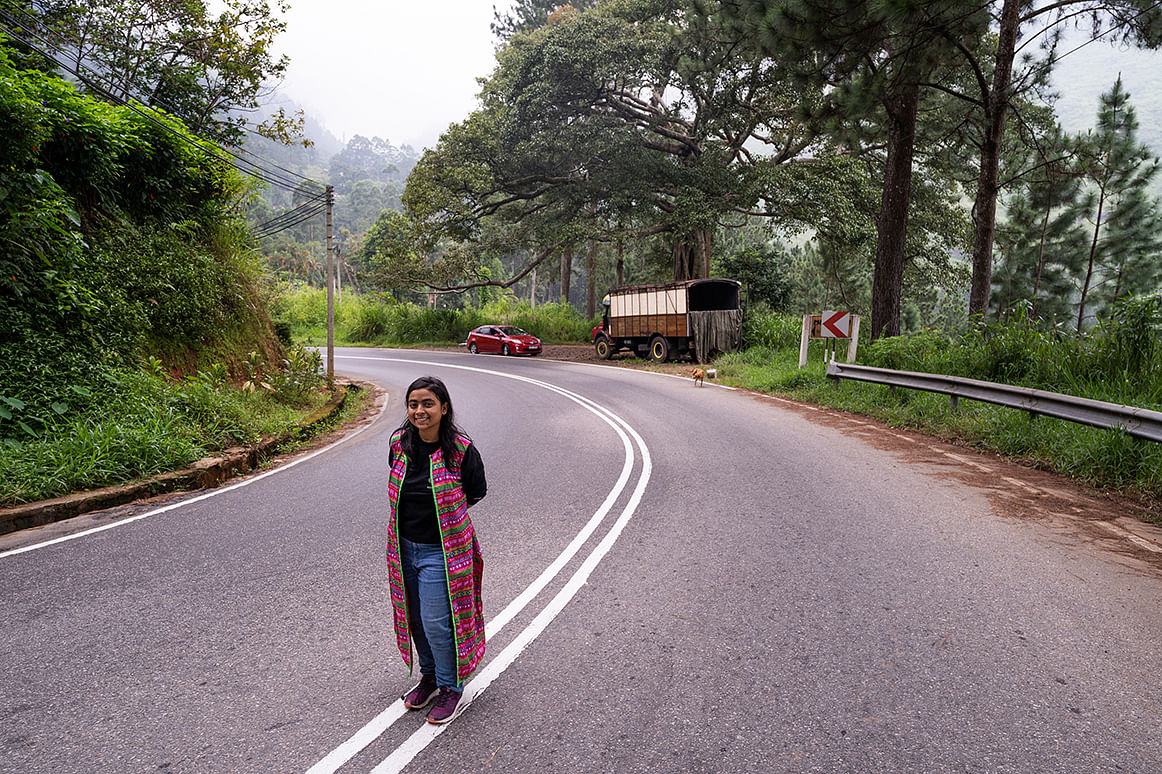 ন্যুরে এলিয়া যাবার পথে