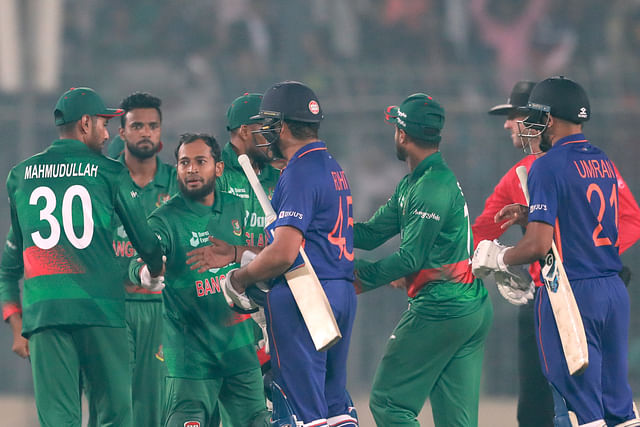 ভারতকে হারিয়ে সিরিজ জিতেছে বাংলাদেশ