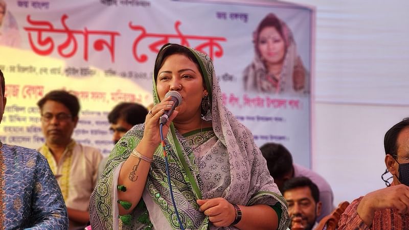 মানিকগঞ্জ-২ আসনের সংসদ সদস্য ও কণ্ঠশিল্পী মমতাজ বেগম