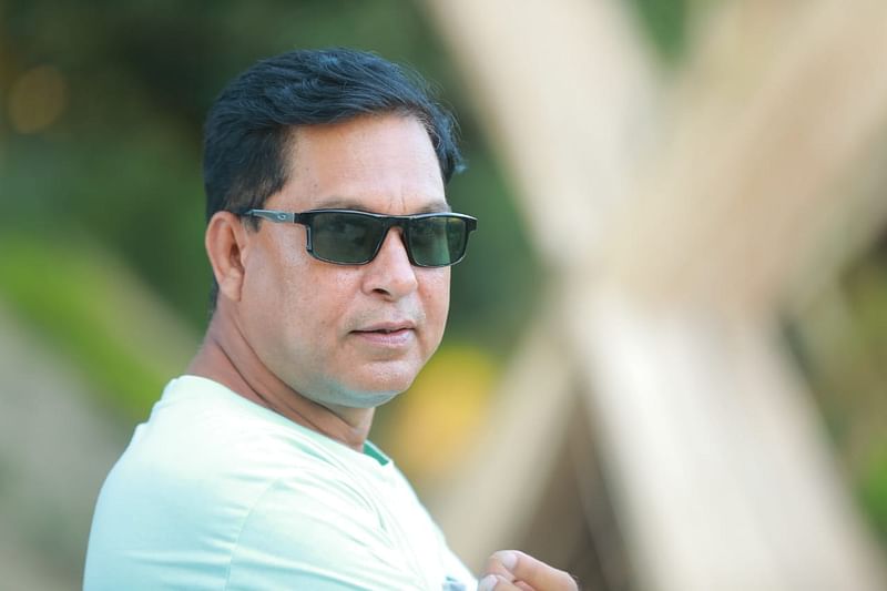 নাটকটির পরিচালক কায়সার আহমেদ