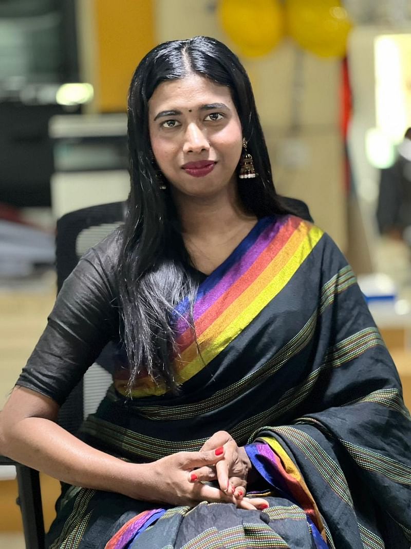 একটি বেসরকারি ব্যাংকে চাকরি করছেন সঞ্জীবনী সুধা