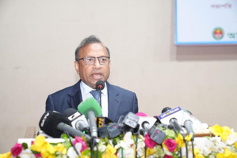 কারওয়ান থেকে থেকে মার্কেট সরানো নিয়ে মতবিনিময় সভায় বক্তব্য দেন স্থানীয় সরকারমন্ত্রী তাজুল ইসলাম