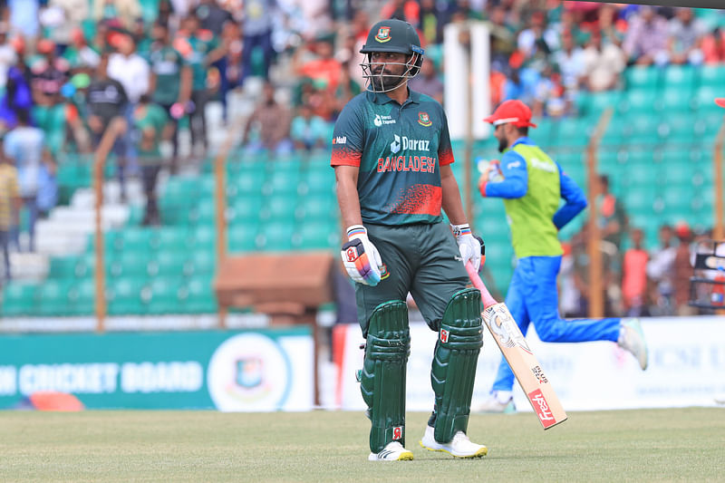 নিয়মিত রান পাচ্ছেন না তামিম ইকবাল