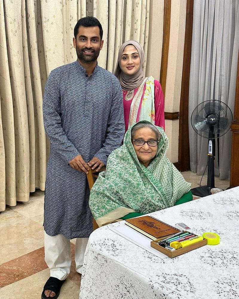 প্রধানমন্ত্রী শেখ হাসিনার নির্দেশে অবসরের সিদ্ধান্ত প্রত্যাহার করেছেন তামিম ইকবাল