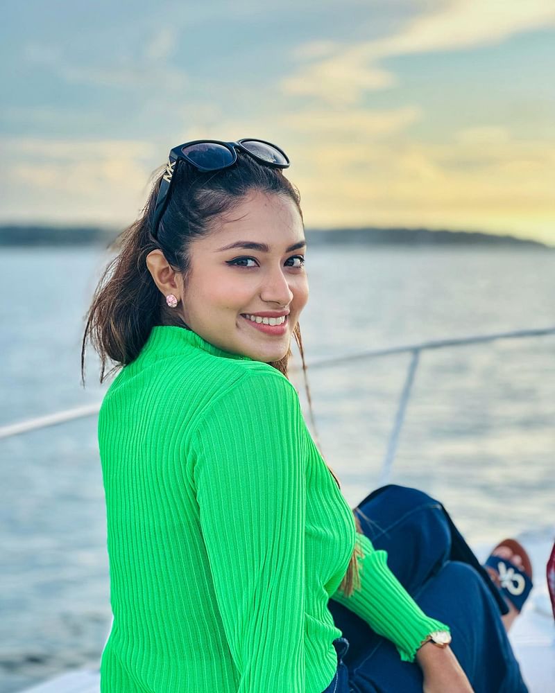 ফারিণ গত কয়েক দিন হলো যুক্তরাষ্ট্রের বিভিন্ন শহর থেকে ছবি দিচ্ছেন
