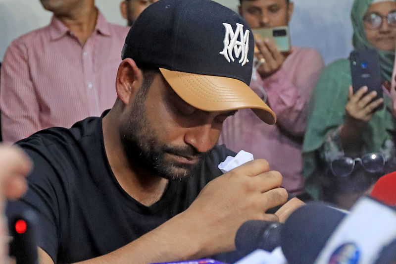 অবসরের ঘোষণা দিতে গিয়ে কান্নায় ভেঙে পড়েন তামিম