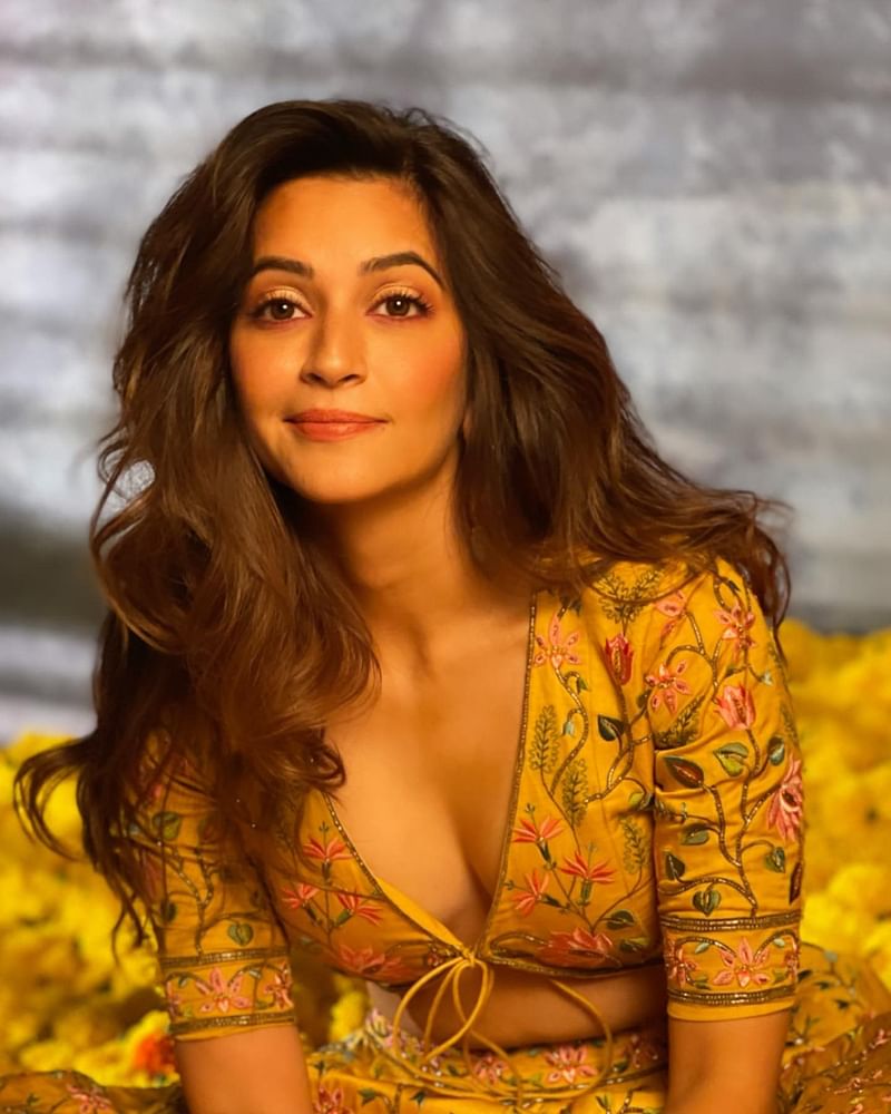 কৃতি মনে করেন, প্রত্যেকেরই উচিত নিজেকে ভালোবাসা। আর এর জন্য প্রয়োজন নির্দিষ্ট ডায়েট চার্ট মেনে নিজের শরীর ও মনকে সুস্থ ও সবল রাখা। আর একজন অভিনয়শিল্পী হিসেবে তাঁর কাছে নিজের সৌন্দর্য ধরে রাখা ও নিজেকে ফিট রাখা খুবই গুরুত্বপূর্ণ। কারণ, সারা দিনের কর্মব্যস্ততার ফলে শরীরে যেন কোনো প্রকার ঘাটতি না হয়, সেদিকে তাঁকে লক্ষ রাখতে হয়