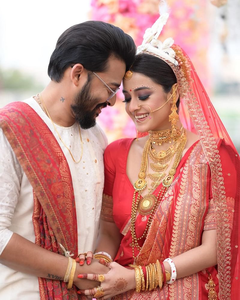 বিয়ের পর এখনই মধুচন্দ্রিমার কোনো পরিকল্পনা নেই সৌরভ–দর্শনার।