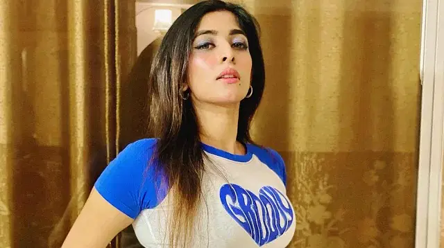 মডেল ও অভিনয়শিল্পী তাসনিয়া রহমান