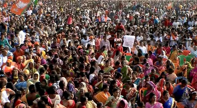 পশ্চিমবঙ্গের হুগলি জেলার আরামবাগে বিজেপির সমাবেশে প্রচুর লোক সমাগম হয়
