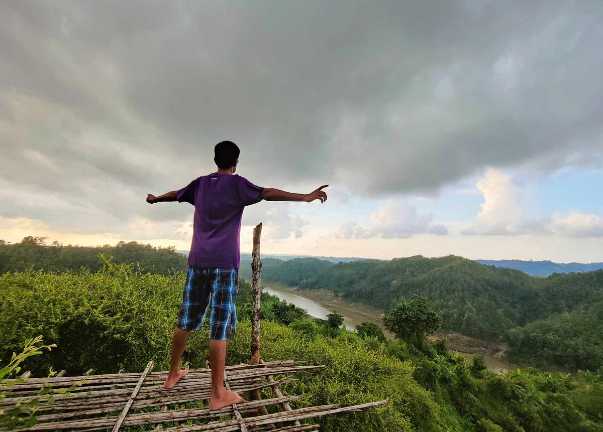 পাহাড়ে বৃষ্টি মানেই অন্য রকম এক প্রশান্তি