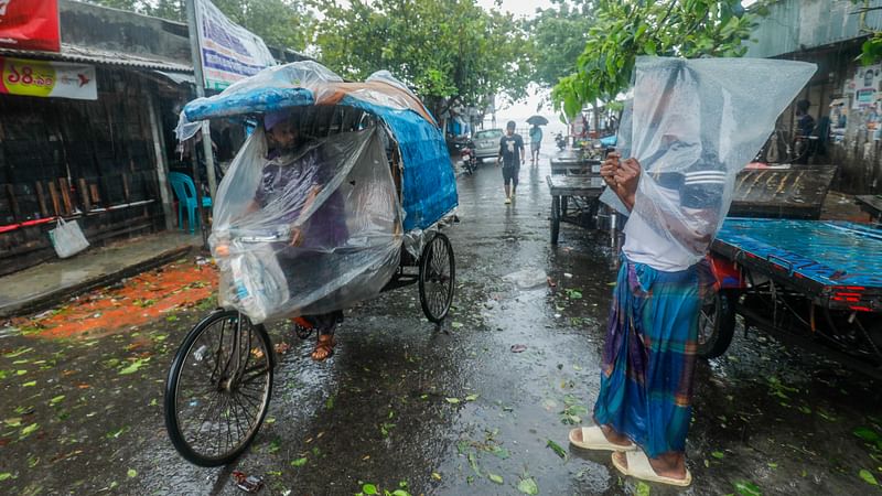 ছবি: সাদ্দাম হোসেন  