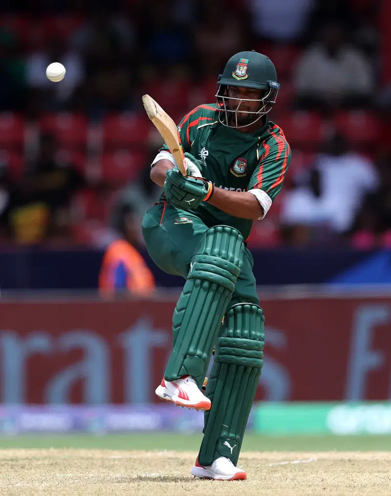 ৬৪ রানের ইনিংস খেলার পথে কাল অনন্য কীর্তি গড়েছেন সাকিব