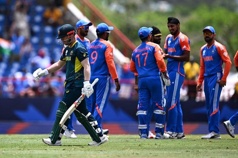 ওয়ার্নারকে ফিরিয়ে সতীর্থদের সঙ্গে আর্শদীপের উদ্যাপন