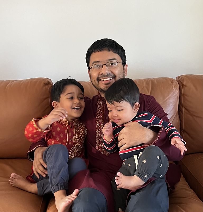মো. ইব্রাহীম সাবিত এখন থাকেন আমেরিকায়