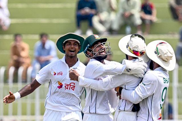 পঞ্চম দিনের পুরোটাতেই মুখে এমন হাসি ছিল লিটনদের