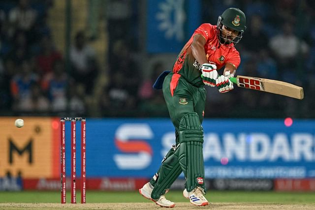 অধিনায়ক নাজমুল নিজেও ব্যাটে রান পাচ্ছেন না
