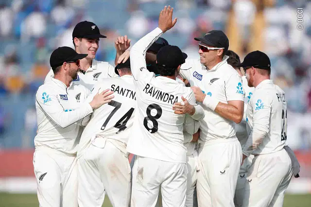 ভারতের ফাইনালে ওঠার সমীকরণ কঠিন করে তুলেছে নিউজিল্যান্ড