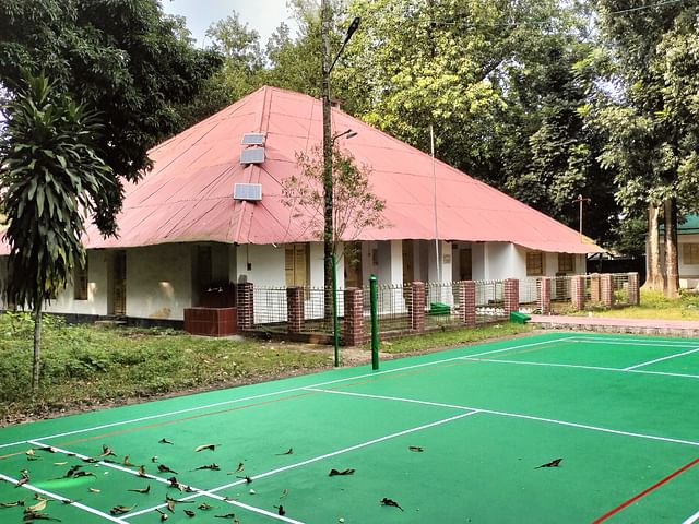 ভবনটি এখন নীলকুঠি নামে নীলকরদের সাক্ষ্য বহন করছে। বর্তমানে এটি নীলফামারী অফিসার্স ক্লাব হিসেবে ব্যবহৃত হচ্ছে