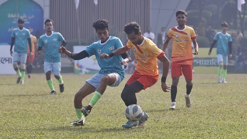 আমেরিকান ইন্টারন্যাশনাল ইউনিভার্সিটি বাংলাদেশ বনাম আহ্ছানউল্লা বিজ্ঞান ও প্রযুক্তি বিশ্ববিদ্যালয়ের মধ্যকার খেলার একটি মুহূর্ত