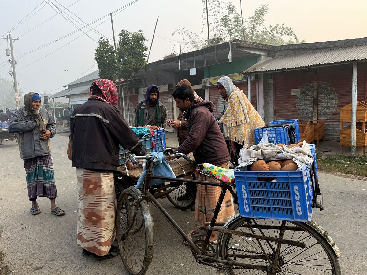 এখানে দাম শুরু হয় দেড়শো টাকা কেজি থেকে