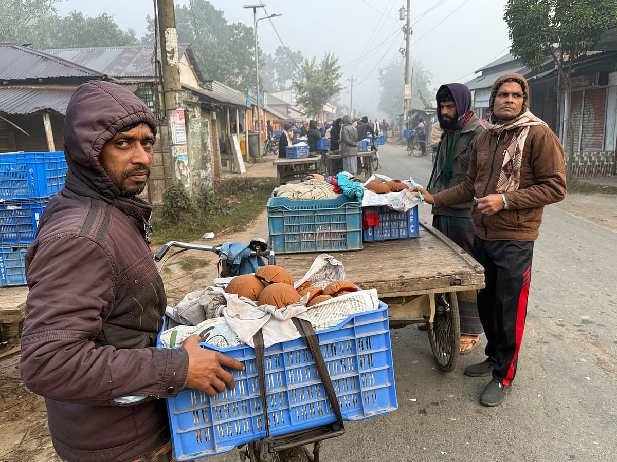 দামের হেরফের হয় গুড়ের মানের উপরে