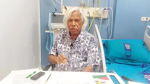 Zafrullah Chowdhury, after recovering from coronavirus