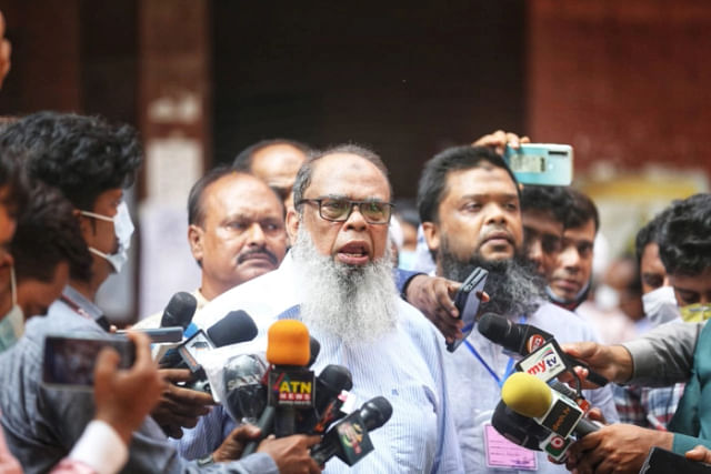 BNP candidate for Dhaka-5 by-polls Salahuddin Ahmed talks to the media. Jatrabari, 17 October
