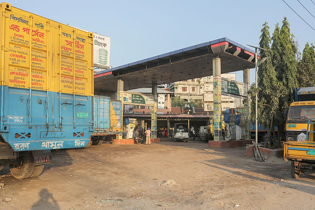Haji Salim builds a petrol pump, Madina Filling Station, on a plot allocated to Dhaka Badhir High School (the government school for the hearing impaired) in Sowarighat area, Dhaka