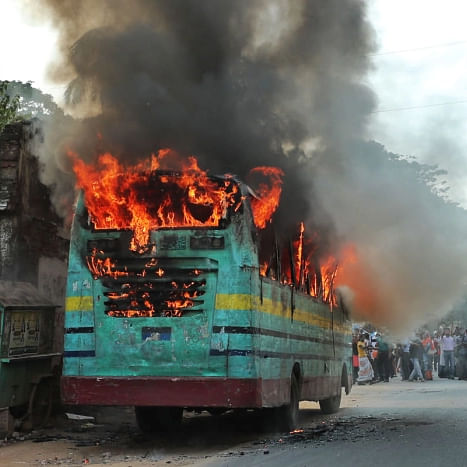 10 buses set on fire in city