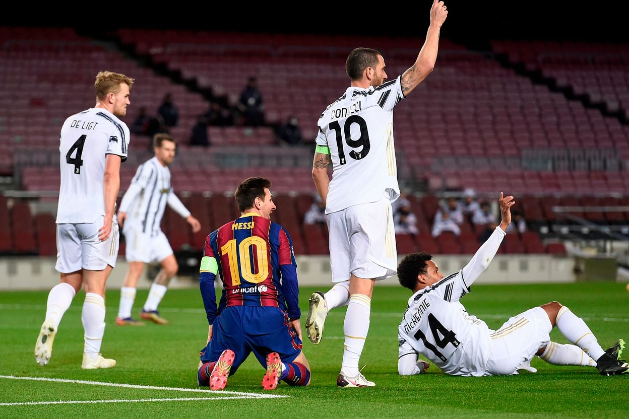 Ronaldo scores twice as Juve crush Messi's troubled Barcelona | Prothom Alo