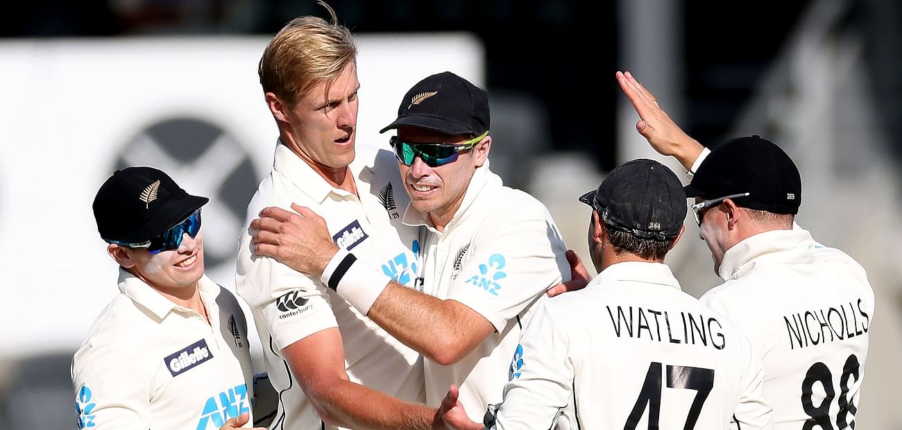 New Zealand's paceman Kyle Jamieson (2nd L) celebrates his wicket of Pakistan's batsman Faheem Ashraf with teammates on day one of the second cricket Test match between New Zealand and Pakistan at Hagley Oval in Christchurch on 3 January 2021