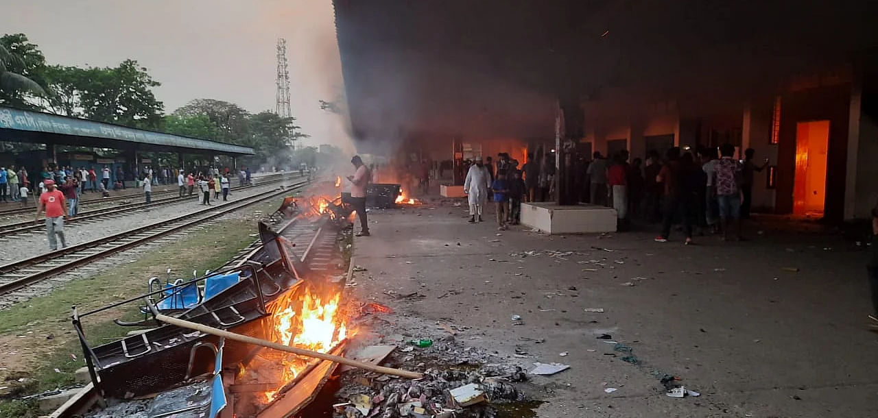 Protesters set fire on Brahmanbaria railway station on Friday 