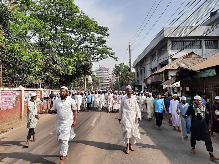 Hartal supporters bring out a procession in Brahmanbaria