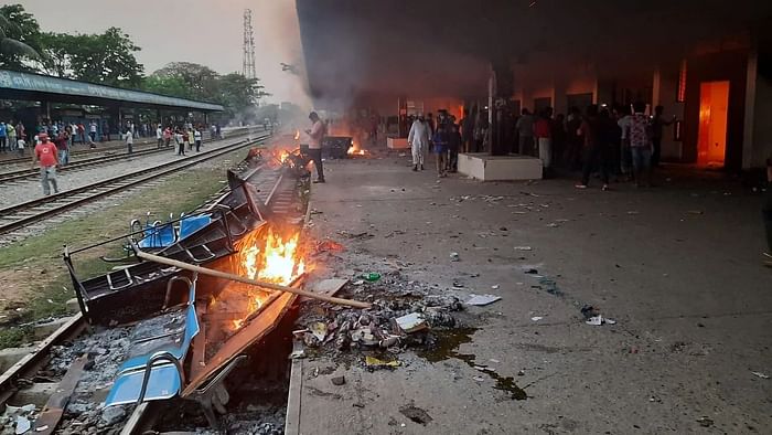 Protesters set fire to Brahmanbaria railway station