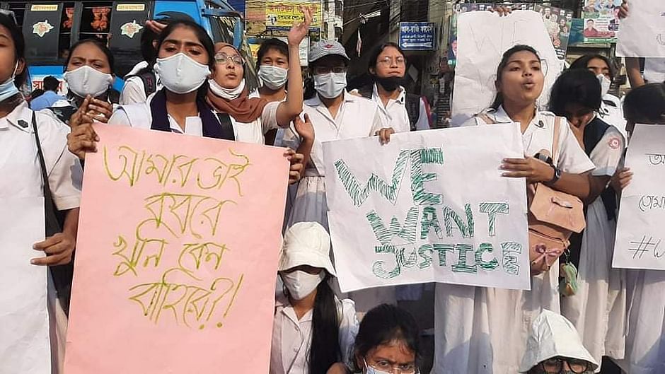 Students chant slogans protesting the death of a student of Notre Dame College, Naim Hasan, who was run over by a garbage truck of Dhaka South City Corporation on Wednesday, during a demonstration in Dhaka’s Farmgate of on Thursday.