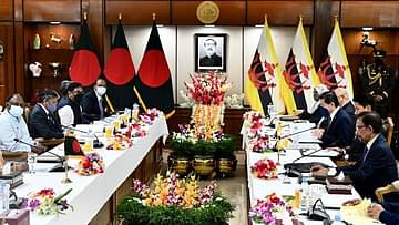 Prime minister Sheikh Hasina and Brunei Darussalam Sultan Haji Hassanal Bolkiah Mu'izzaddin Waddaulah holds a bilateral meeting on 16 October