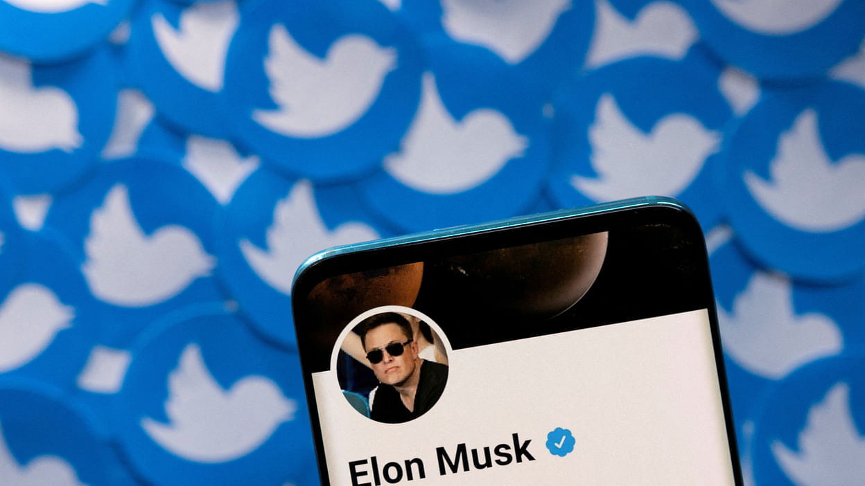 Twitter to pay verified creators for ads in replies, Musk says