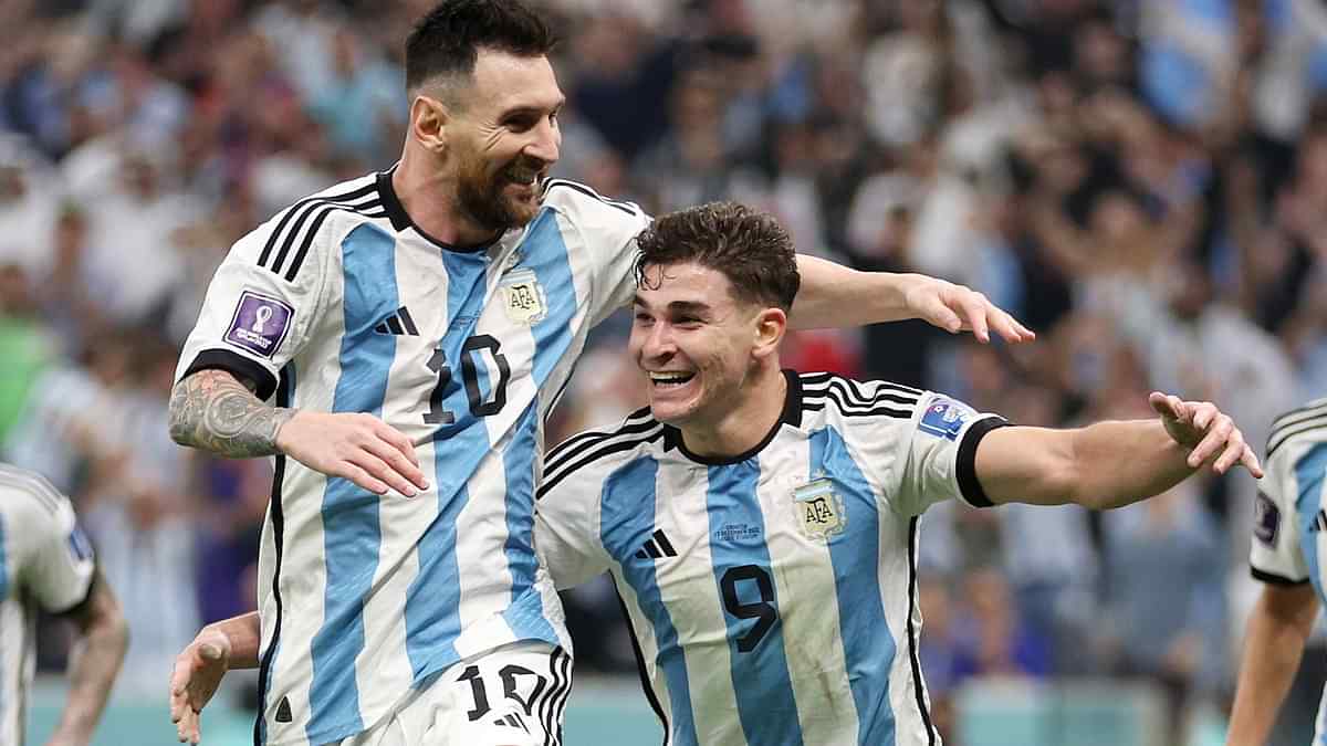 Messi passing the Argentina torch? Man City's Julian Alvarez scores first  goal on full debut