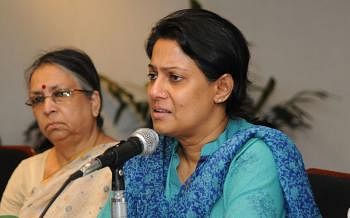 Bela chief executive Syeda Rizwana Hasan, abducted AB Siddique's husband, speaks a press conference at BRAC Centre in Dhaka on Thursday. Photo: Yousuf Saa'd